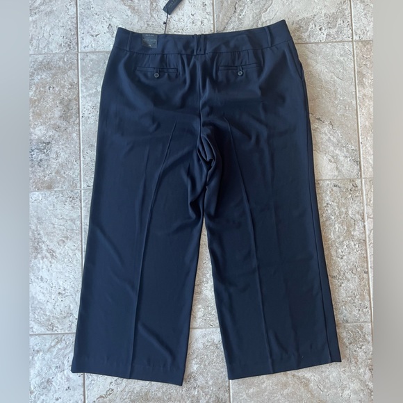 Lane Bryant NWT ‘The Lena’ Wide Leg Trouser in Black, size 24 - Picture 3 of 10